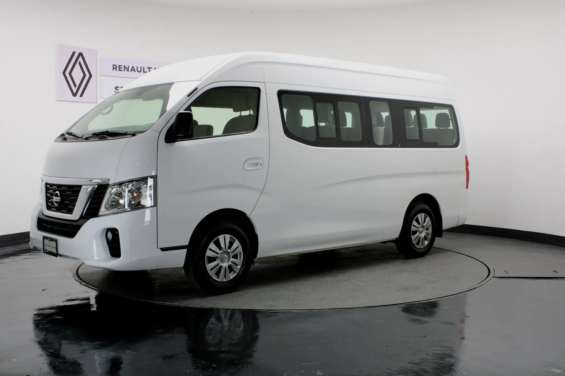 Nissan Urvan 2020