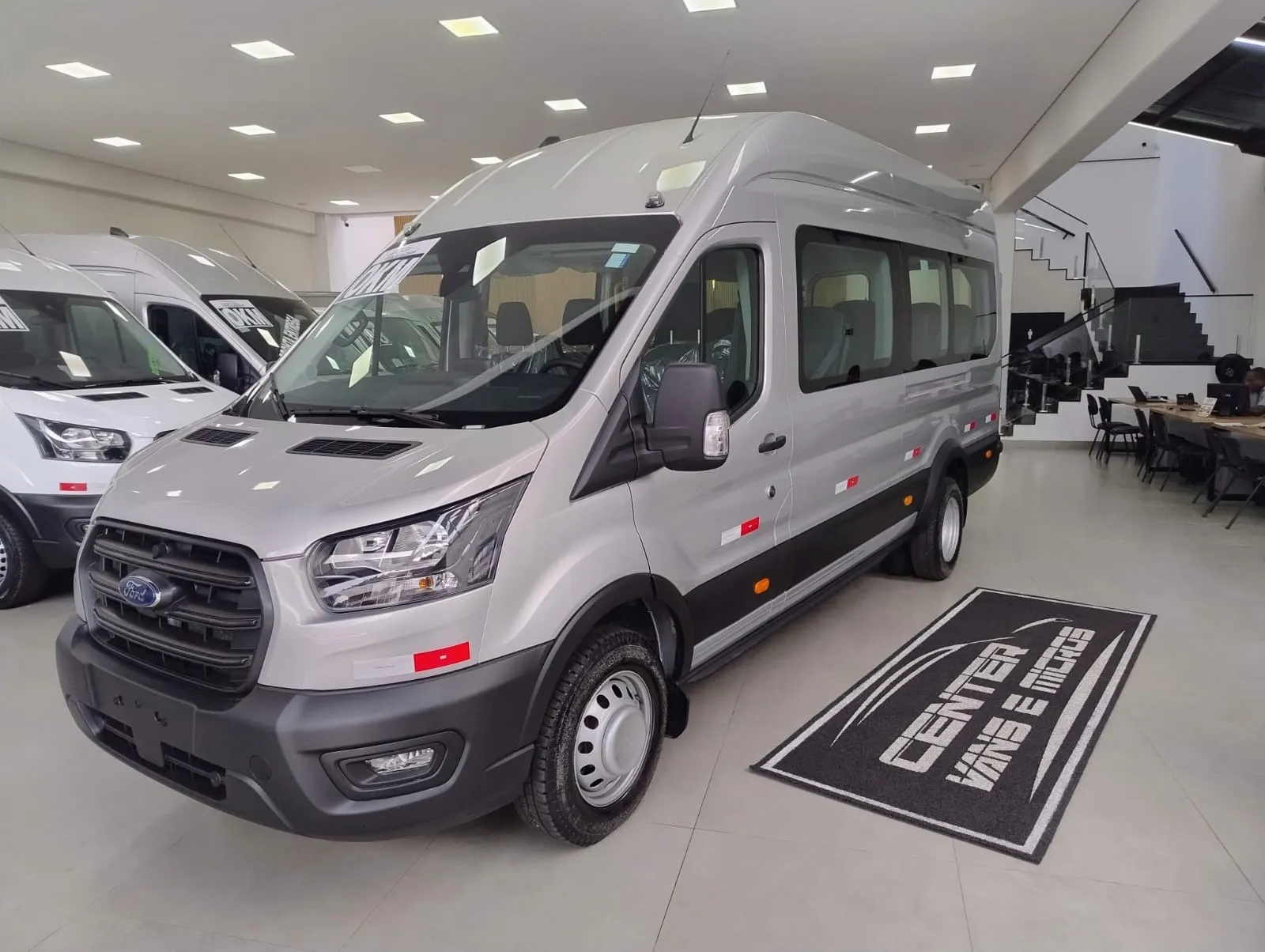 Ford Transit 17 Lugares