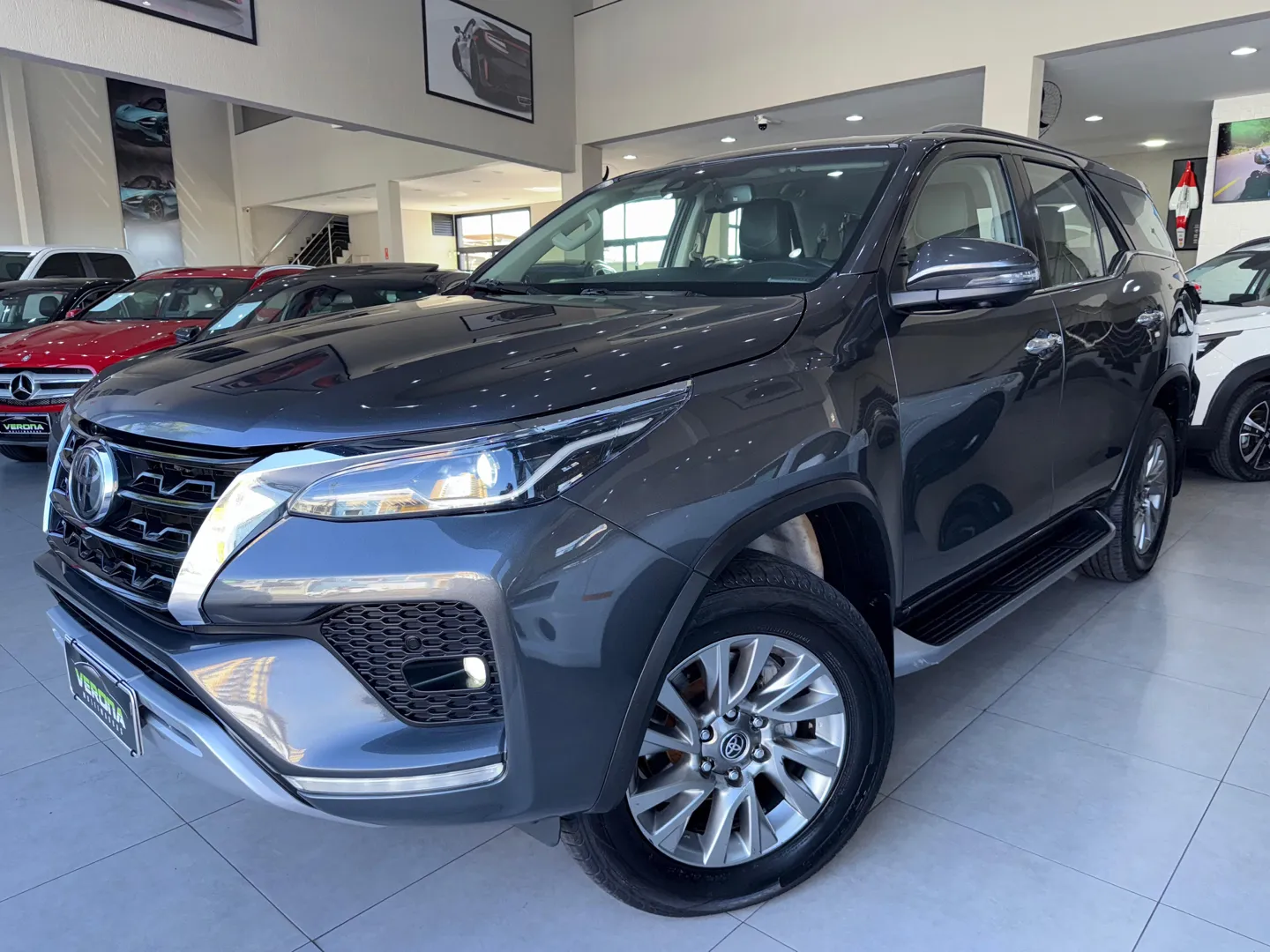 Toyota Hilux Sw4 2.8 D-4d Turbo Diesel Srx 7l 4x4 Automático