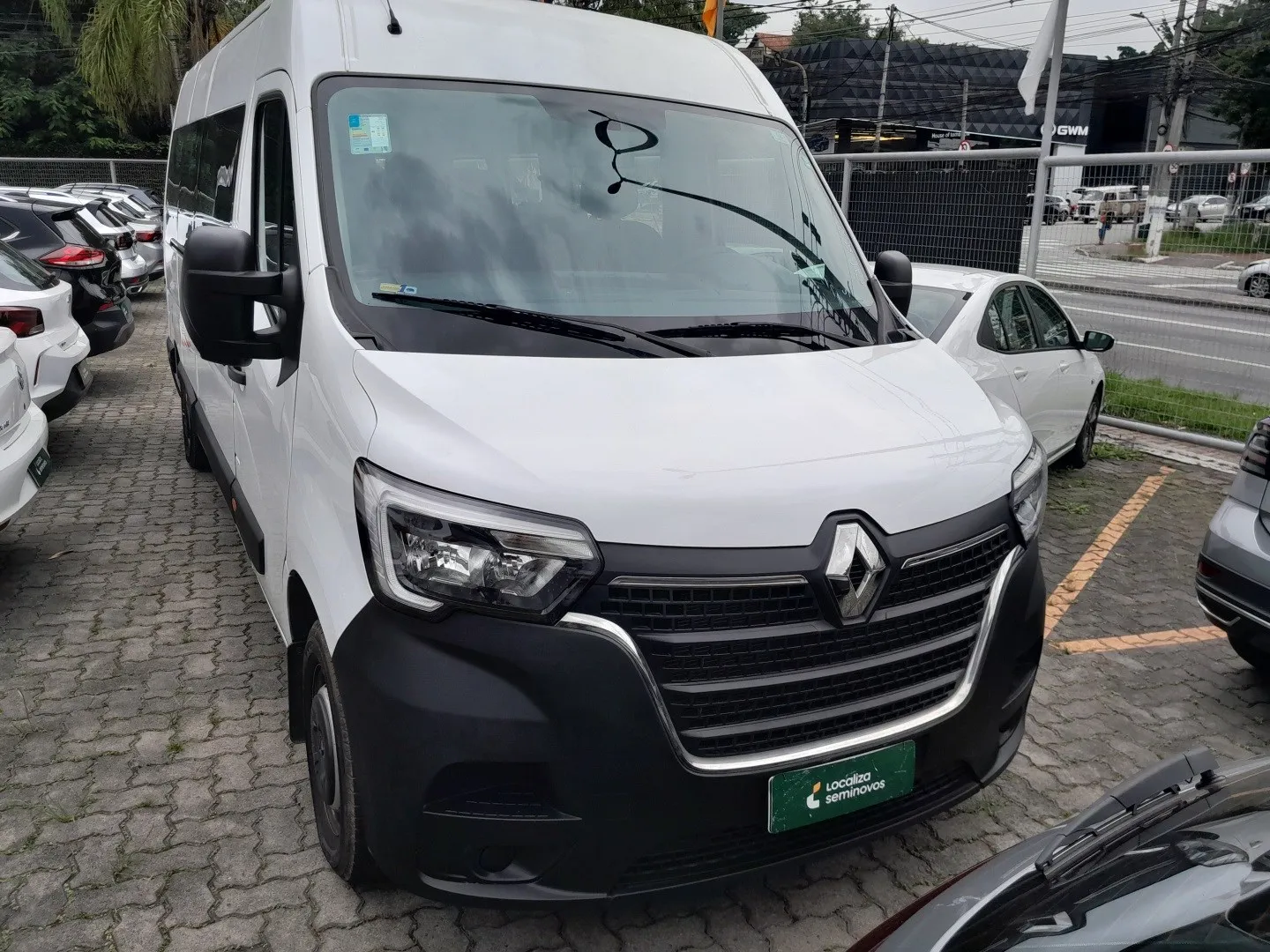 Renault Master 2.3 Dci Diesel Minibus Executive 16l L3h2 3p 