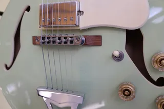 Las 5 mejores guitarras semi-acústicas con mejor relación calidad-precio