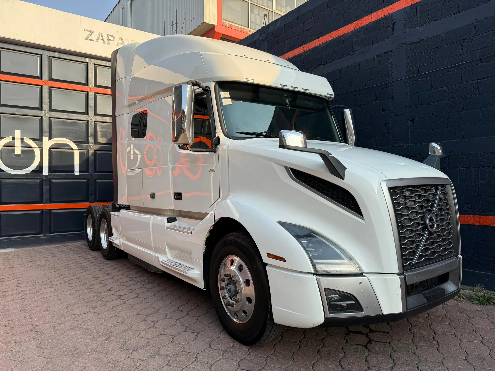 Tractocamión Seminuevo Volvo Vnl Mod. 2020