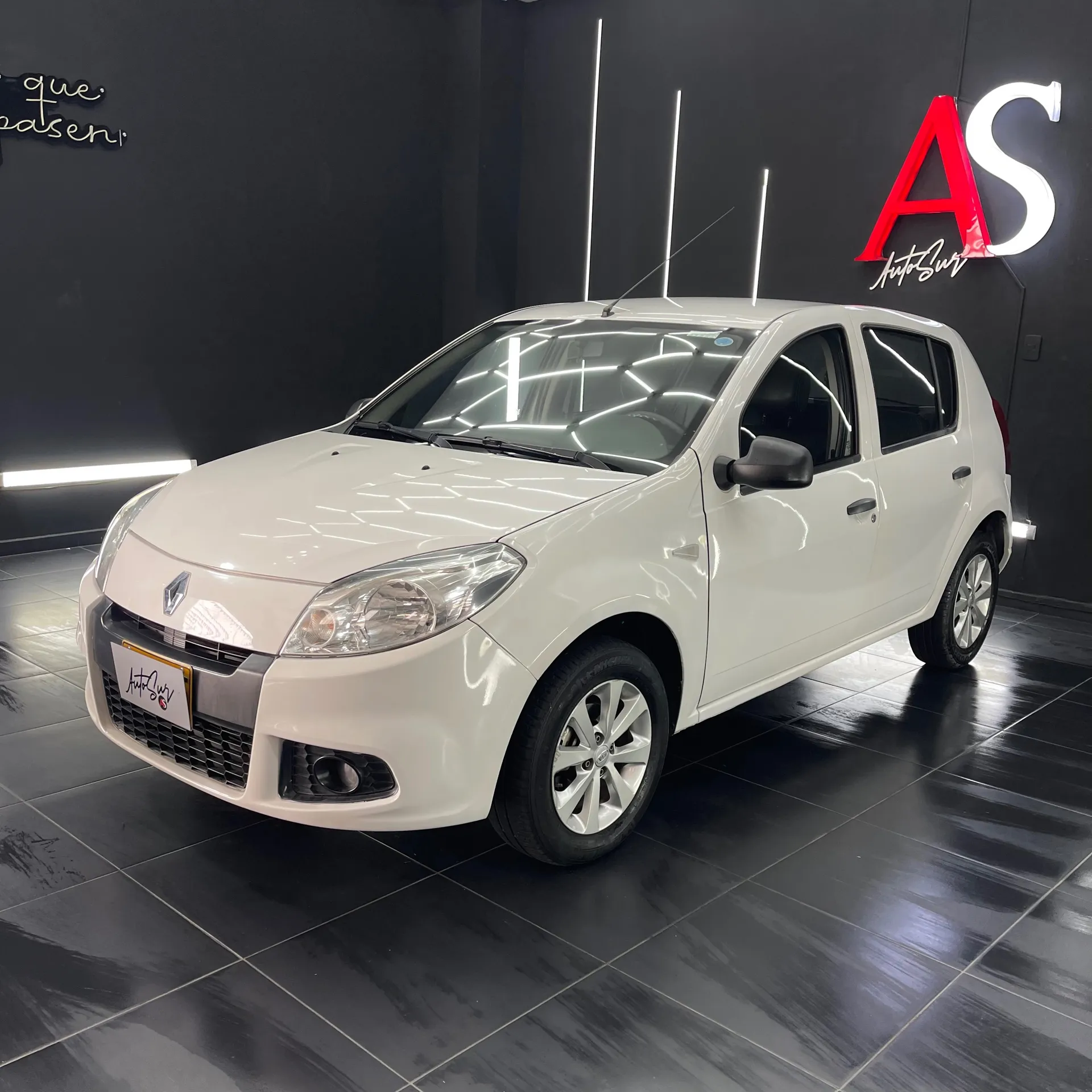 Renault Sandero 1.6 Dynamique 110 Hp