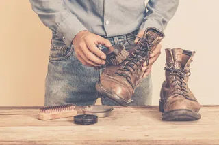 cómo limpiar y cuidar tus botas Caterpillar