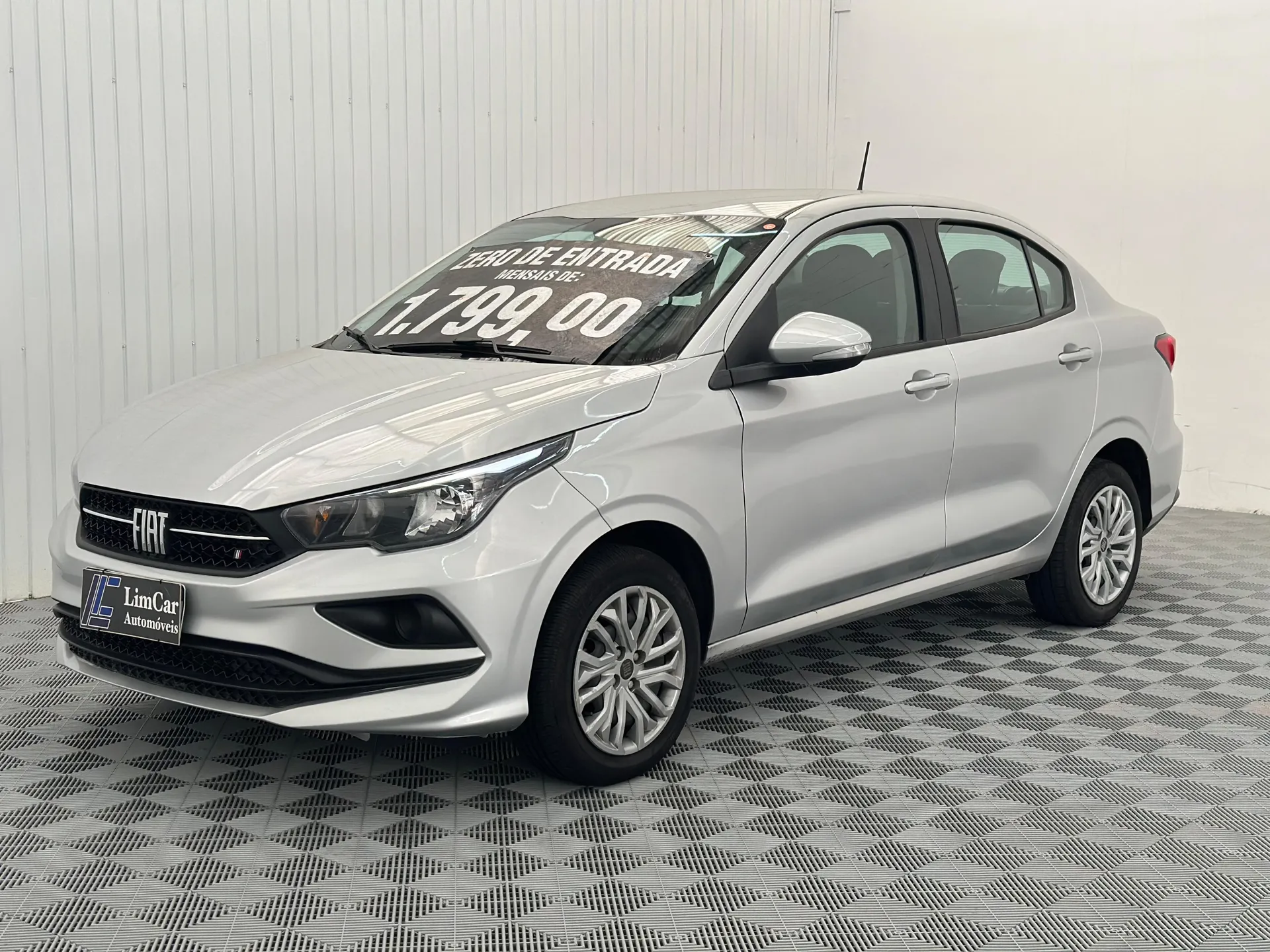 Fiat Cronos 1.3 Flex 4p