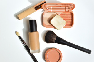  DESCUBRE EL MUNDO DE Los correctores Urban Decay