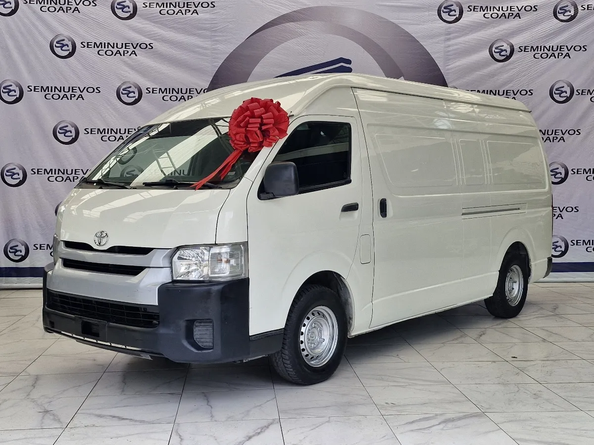 Toyota  Hiace  2017