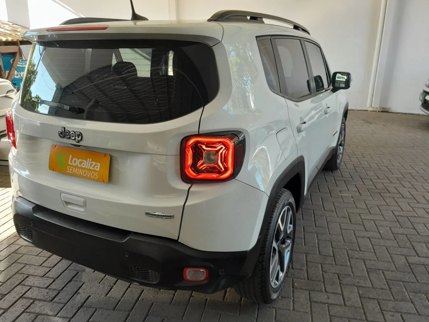 Jeep Renegade 1.8 16v Flex Longitude 4p Automático