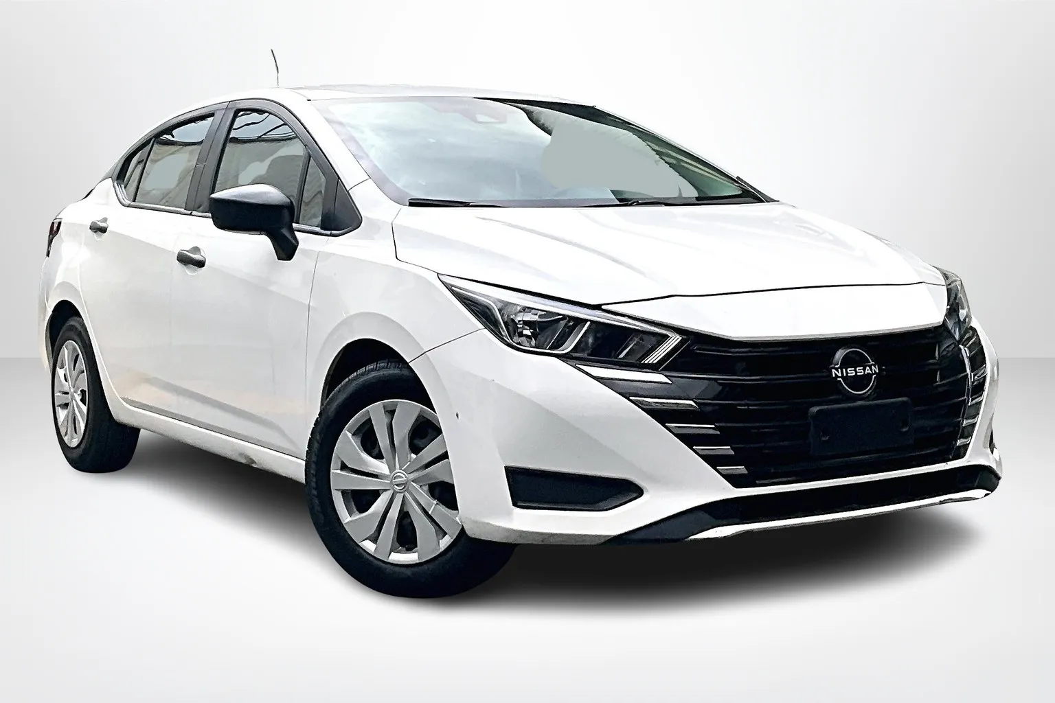 Nissan Versa 2023
