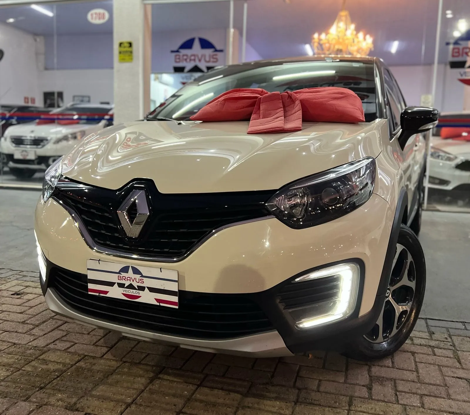 Renault Captur 1.6 16v Life Sce X-tronic 5p