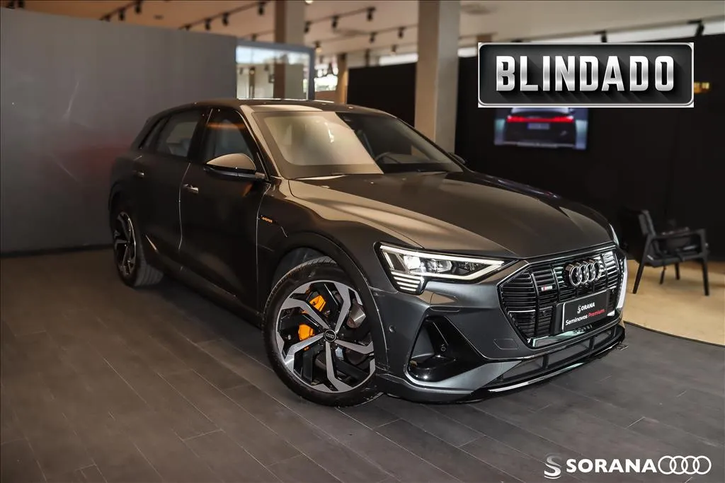 E-tron Elétrico Performance Black Quattro
