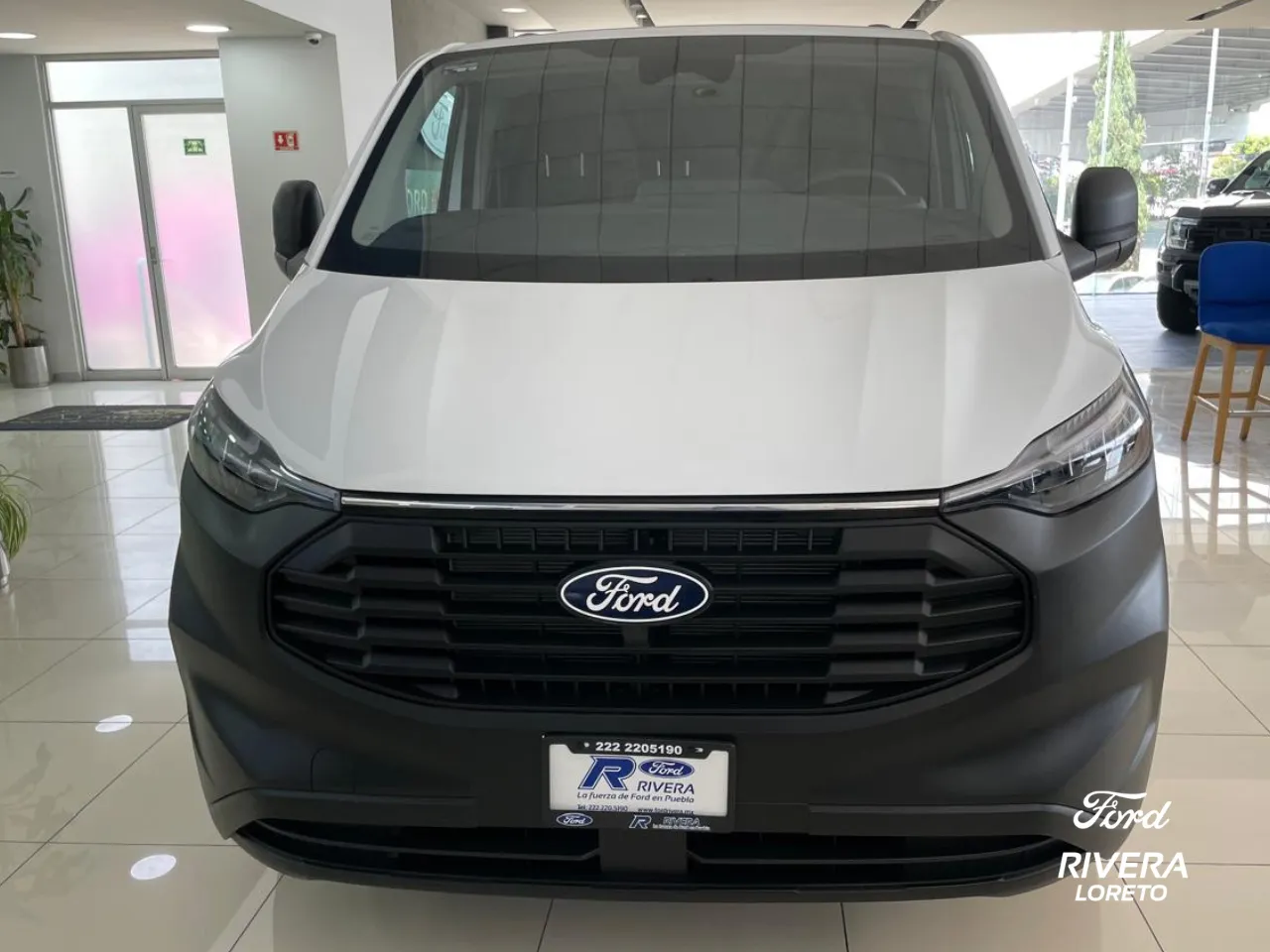 Ford Transit Custom Van Larga