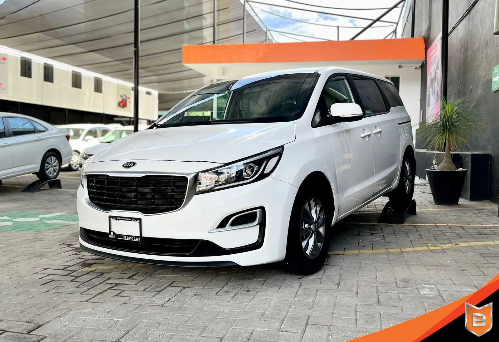 Kia Sedona 2.0 Lx At
