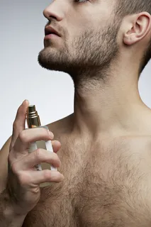 7 mejores perfumes frutales para hombre