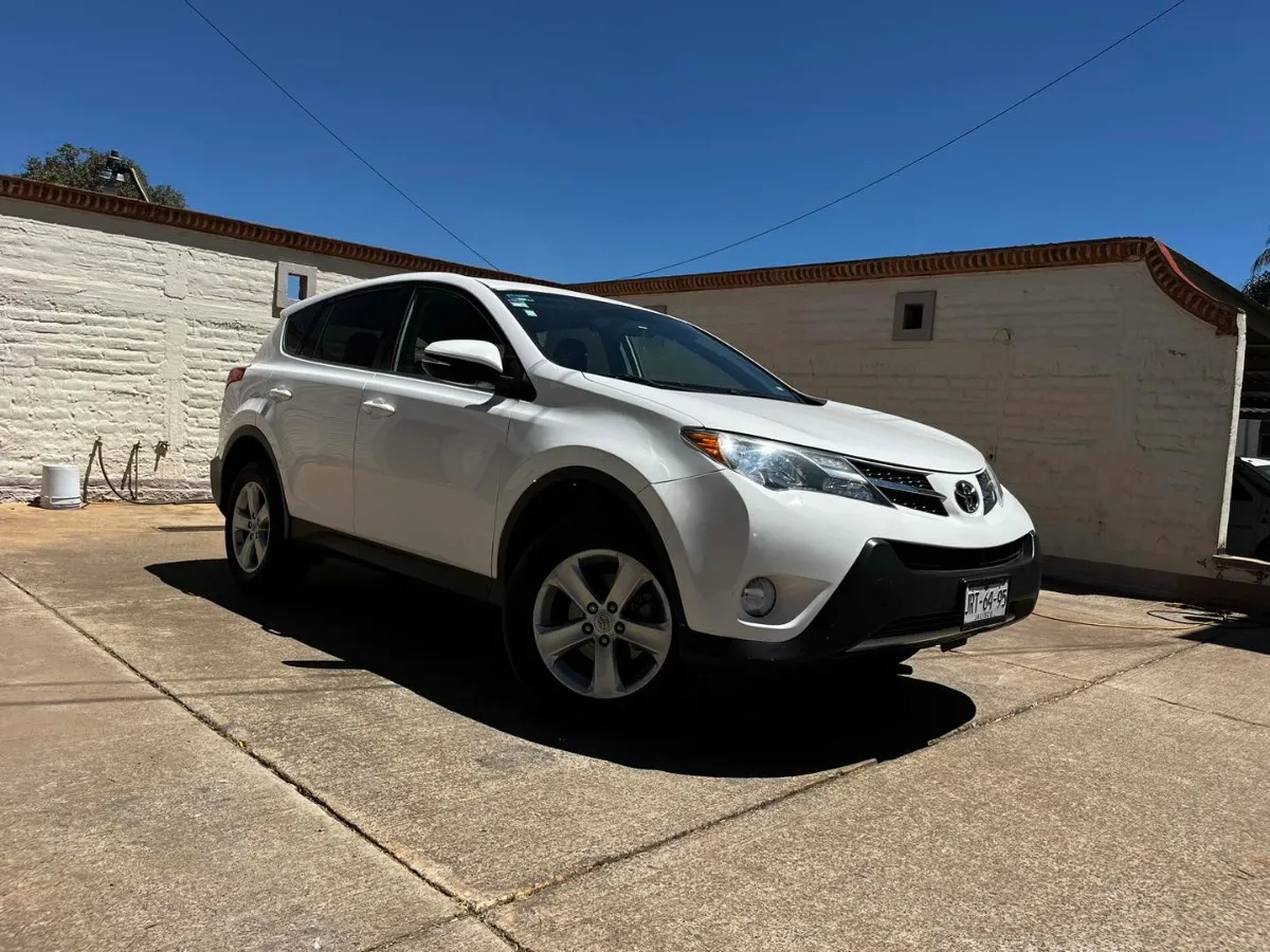Toyota Rav-4 Xle 2013