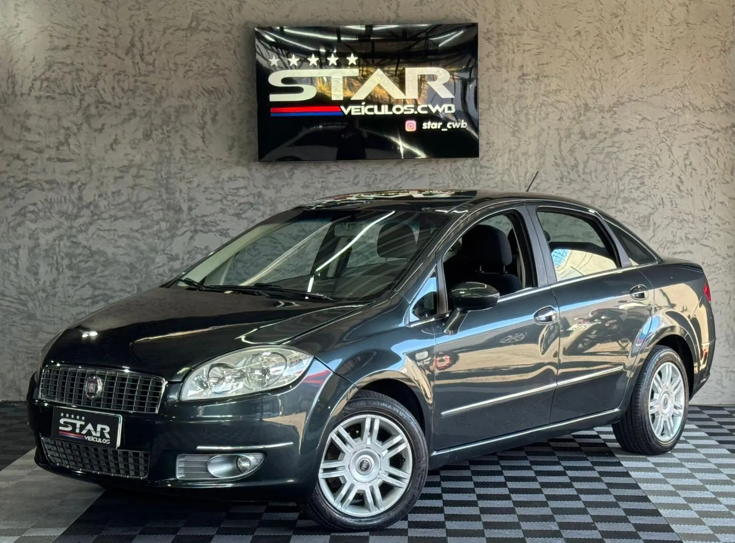 Fiat Linea Essence Dualogic 1.8 16v 2012