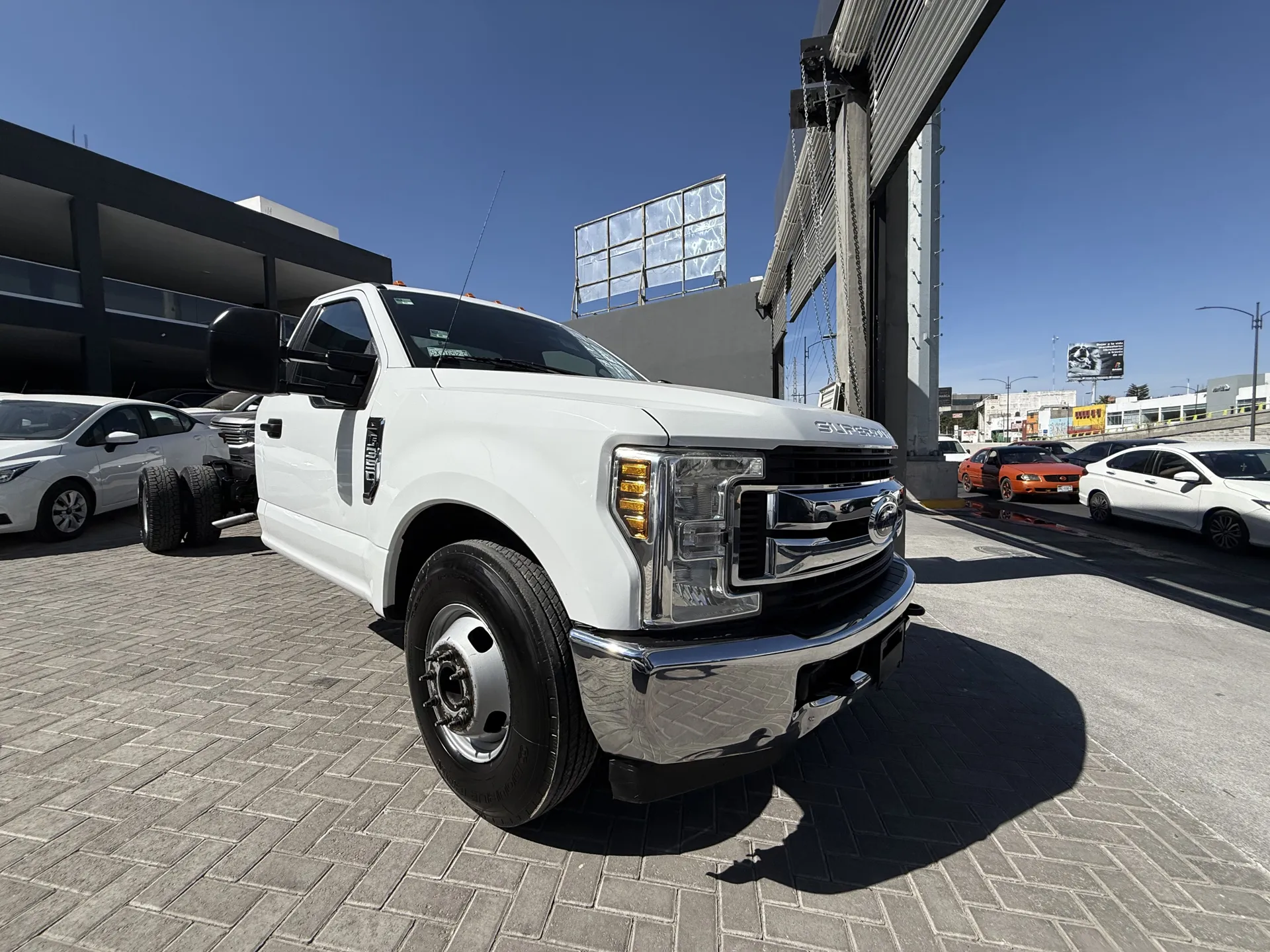 Ford F-350 6.3l Xl 6.2 Plus Mt