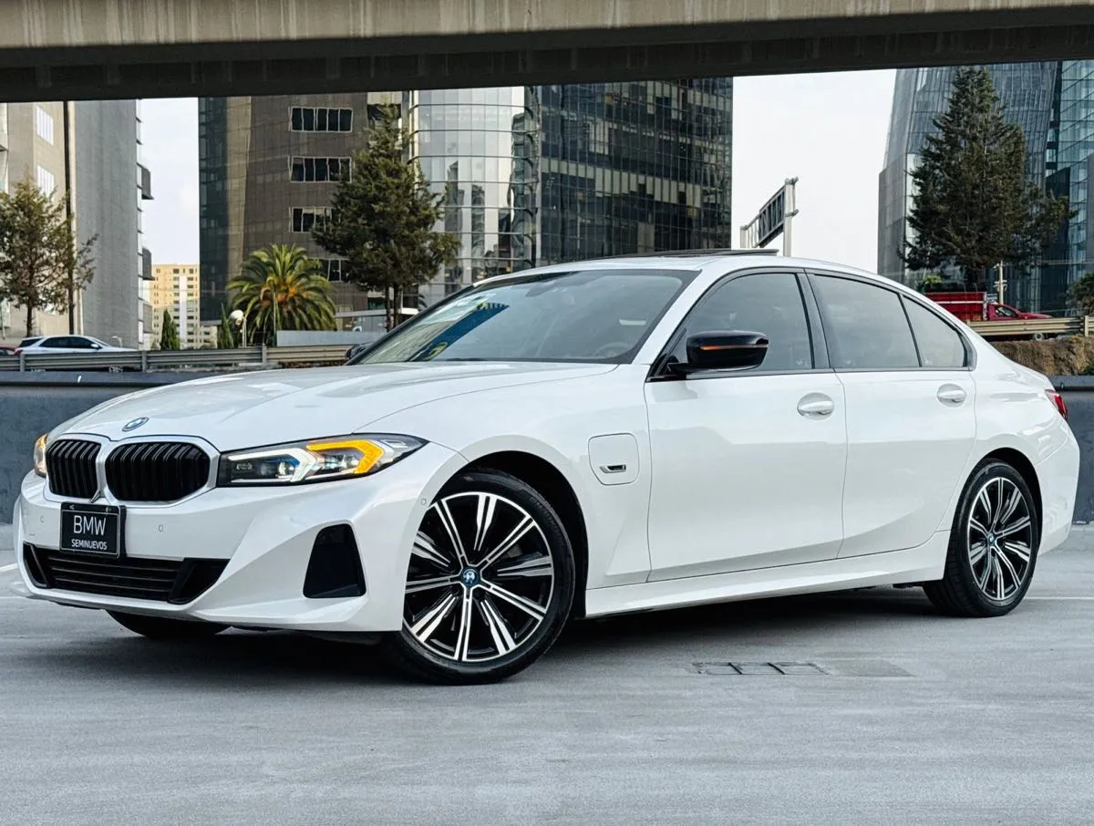 Bmw Serie 3 4p 330e Sport Line Hibrido Aut 2023