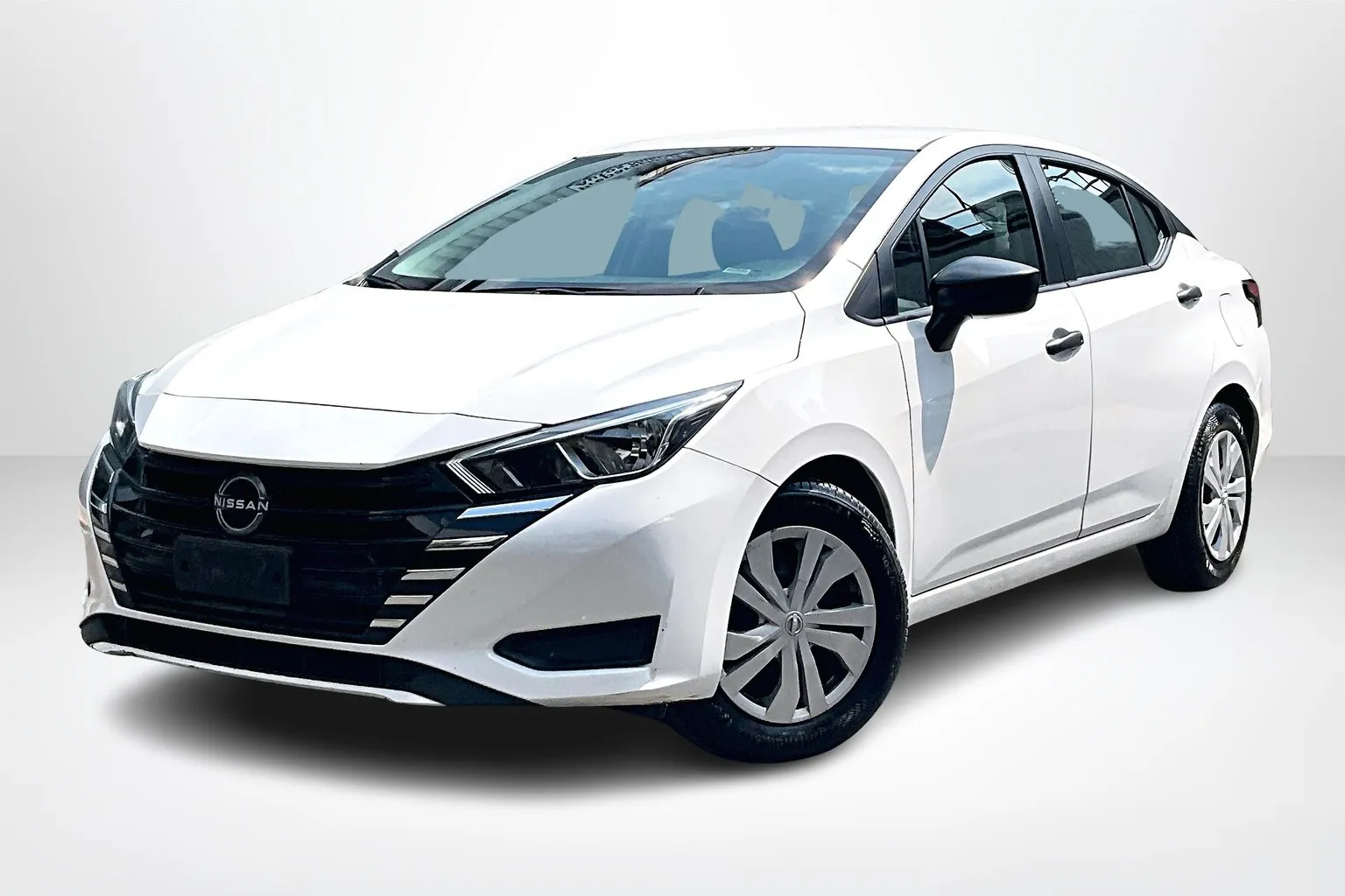 Nissan Versa 2023
