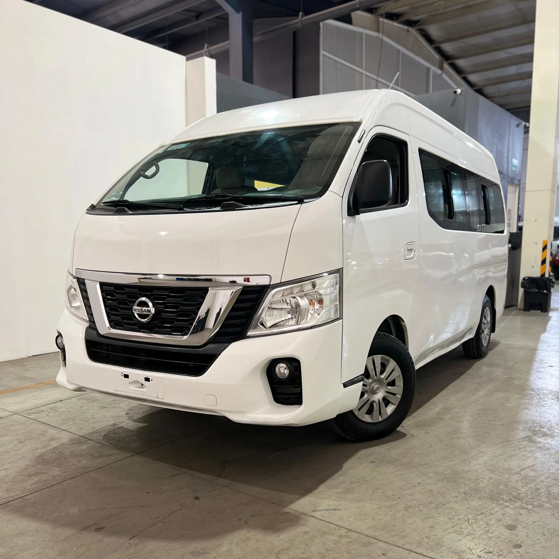 Nissan Nv350 Urvan 15 Pasajeros Amplia Aa Paq Seg