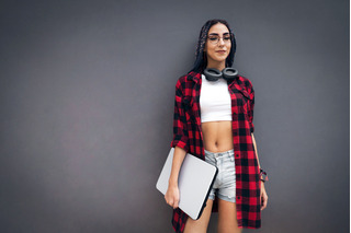 LOOKS CON estética de los 90