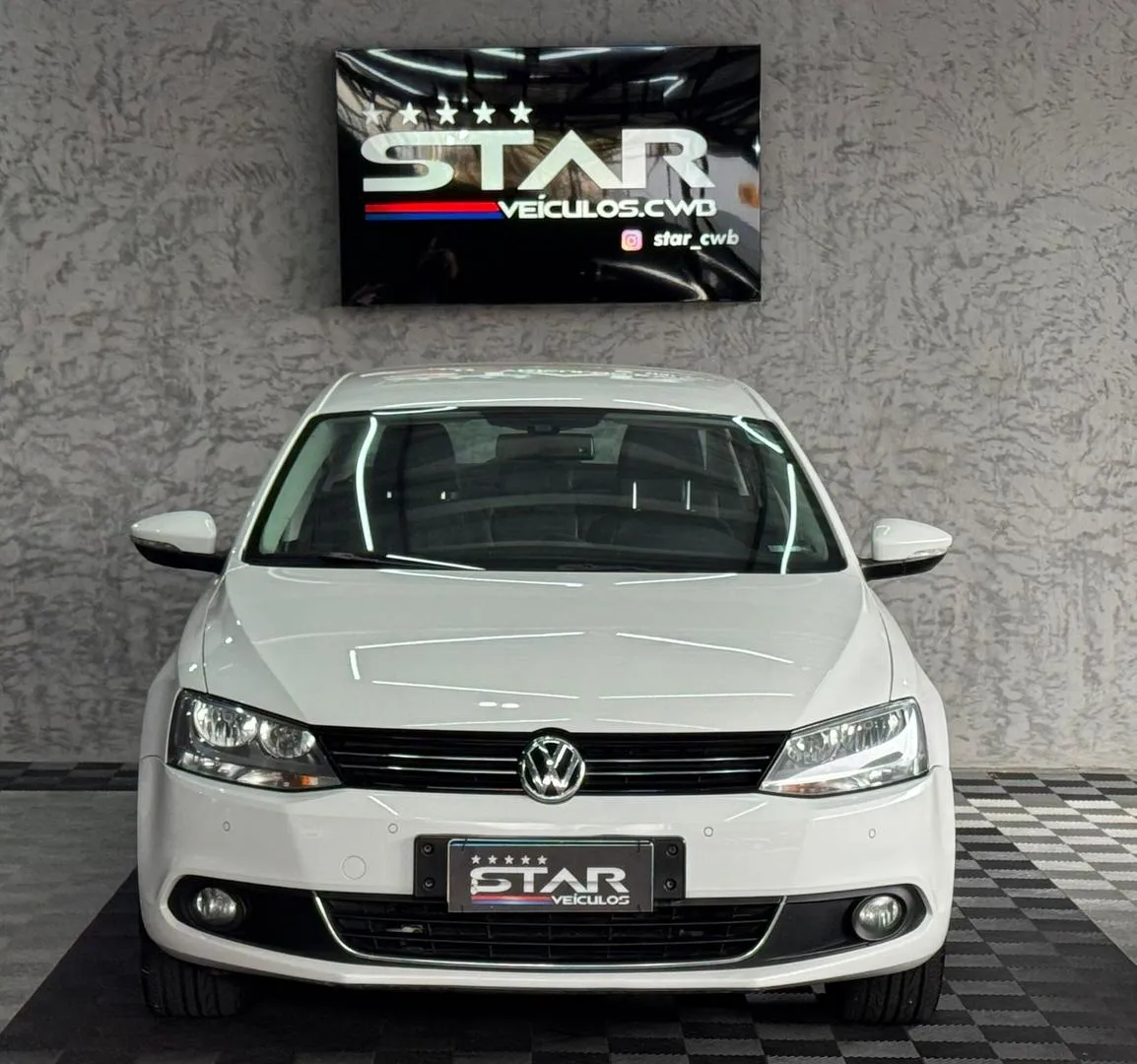Volkswagen Jetta 2.0 Tsi Highline 211cv Gasolina 4p Tiptroni