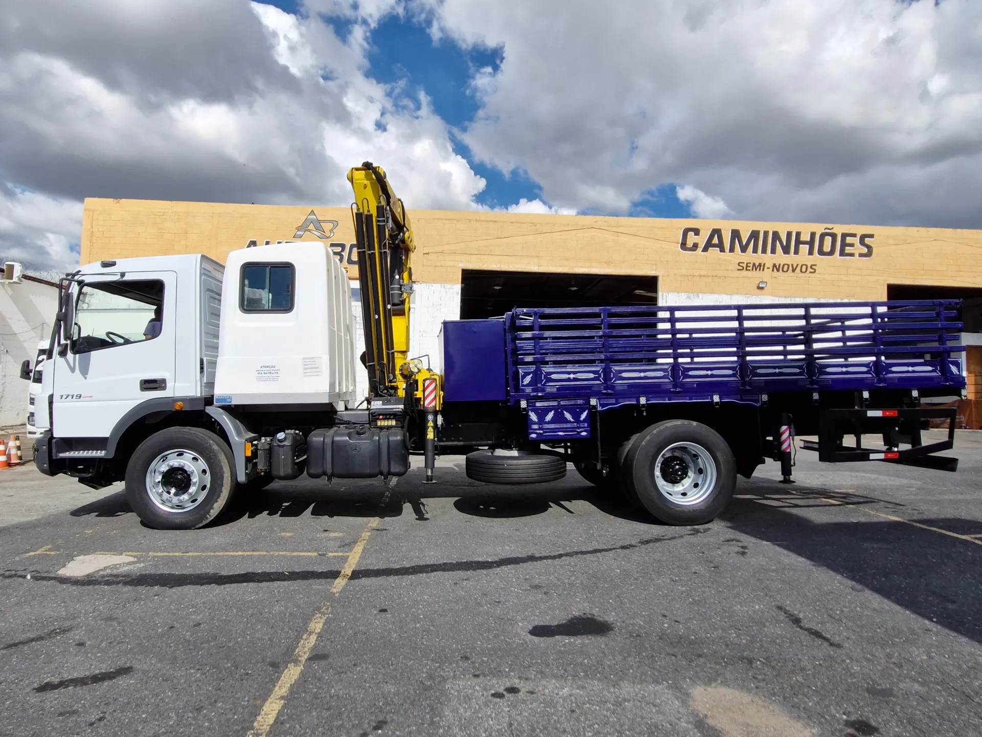 Mb Atego 1719 Munck 19 Toneladas Vm 220 Vm 270 Vm 330