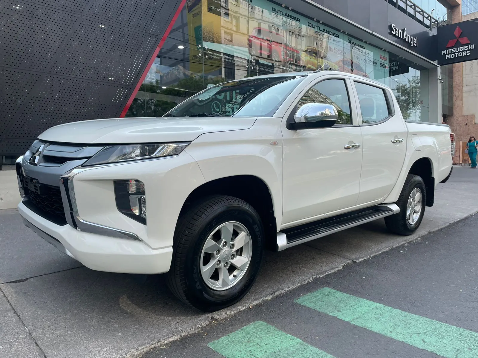 Mitsubishi L200 2022