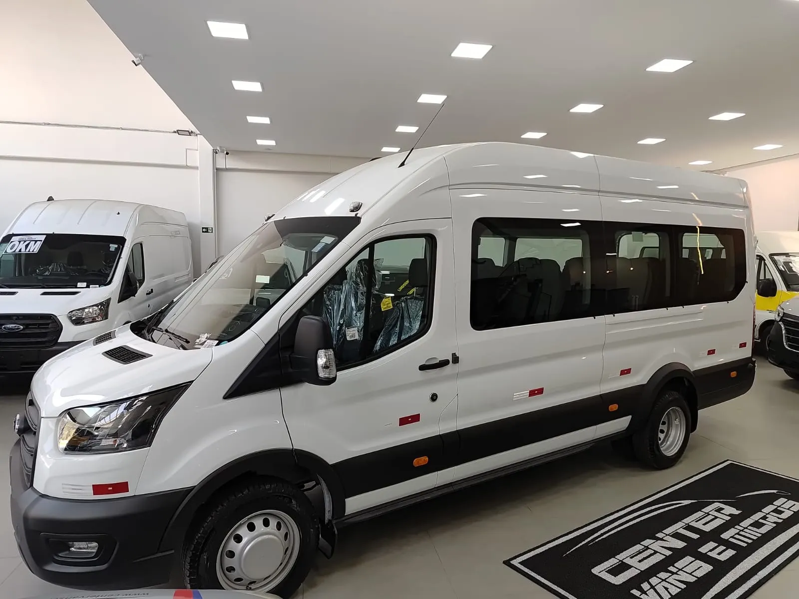 Ford Transit Minibus 2025 2.0