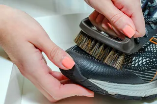 conozca las mejores maneras de limpiar tenis dkny 