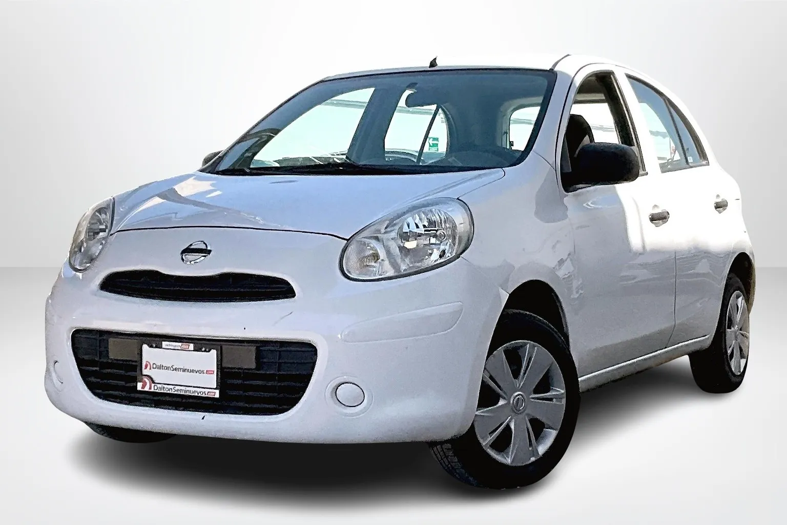 Nissan March 2020