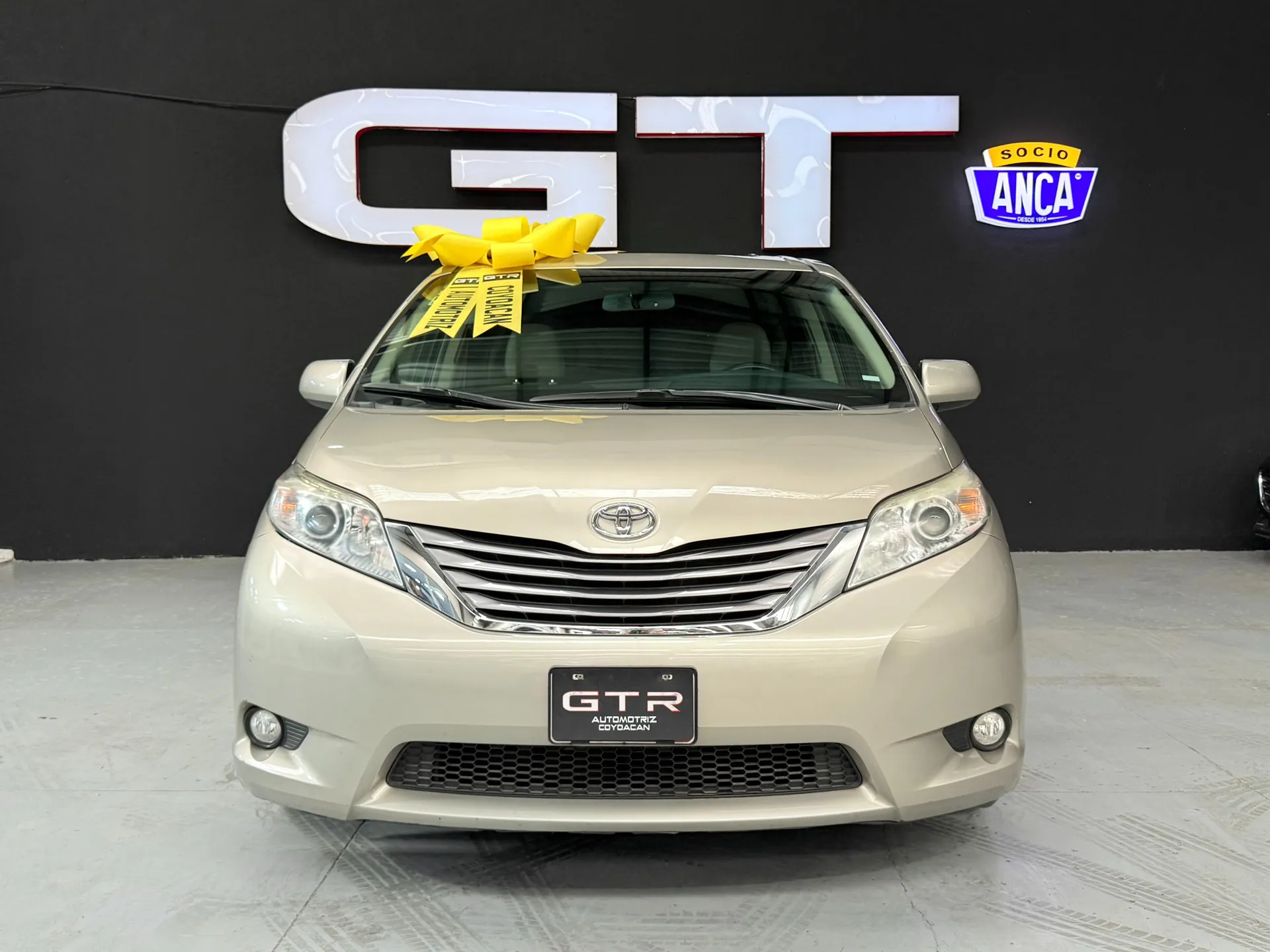 Toyota Sienna Limited 2017