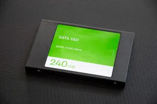 SSD em cima de um fundo preto