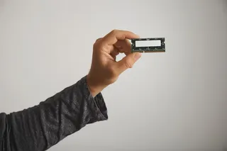 aprenda a instalar una memoria ram ddr4 de 16gb