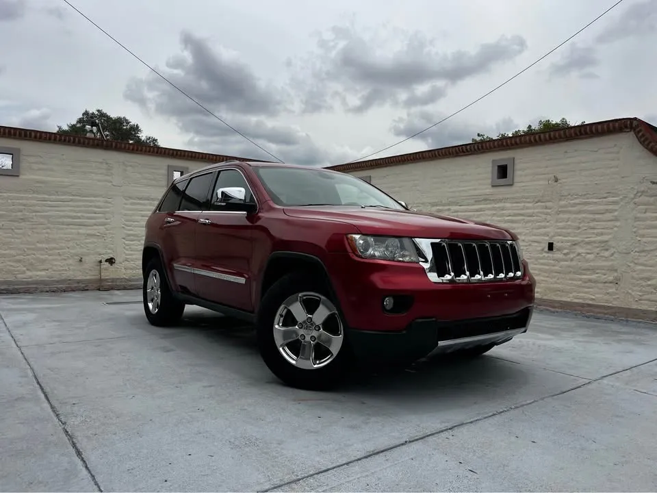Jeep Grand Cherokee Limited V6 4x4 2011