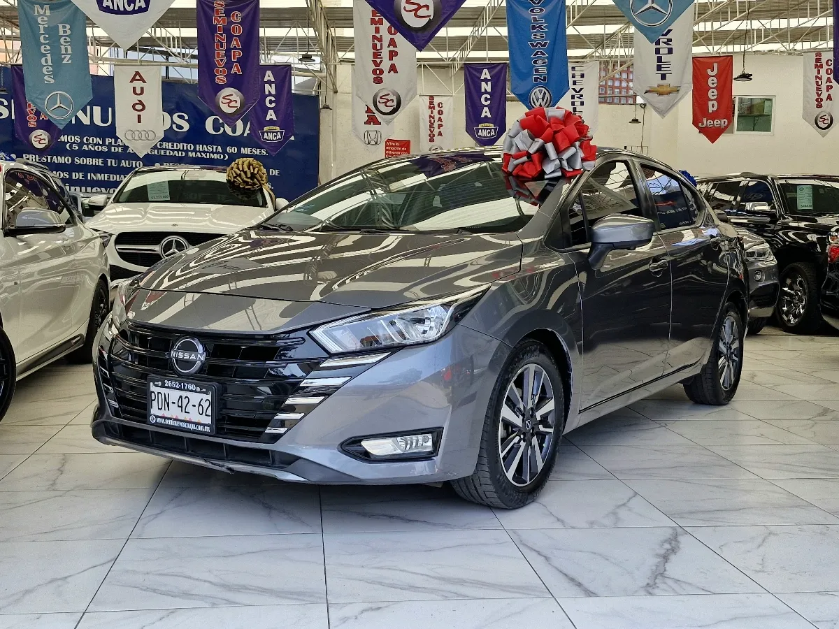 Nissan  Versa  2023