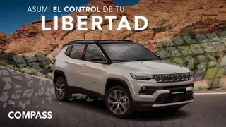 La anterior generación de Jeep Compass presentaba diseños más sobrios y menos apartados tecnológicos / Crédito: jeep.com.ar
