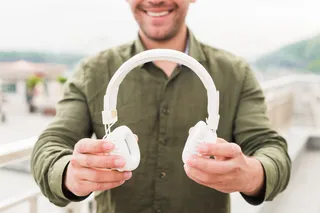 conozca los mejores audifonos decibel 