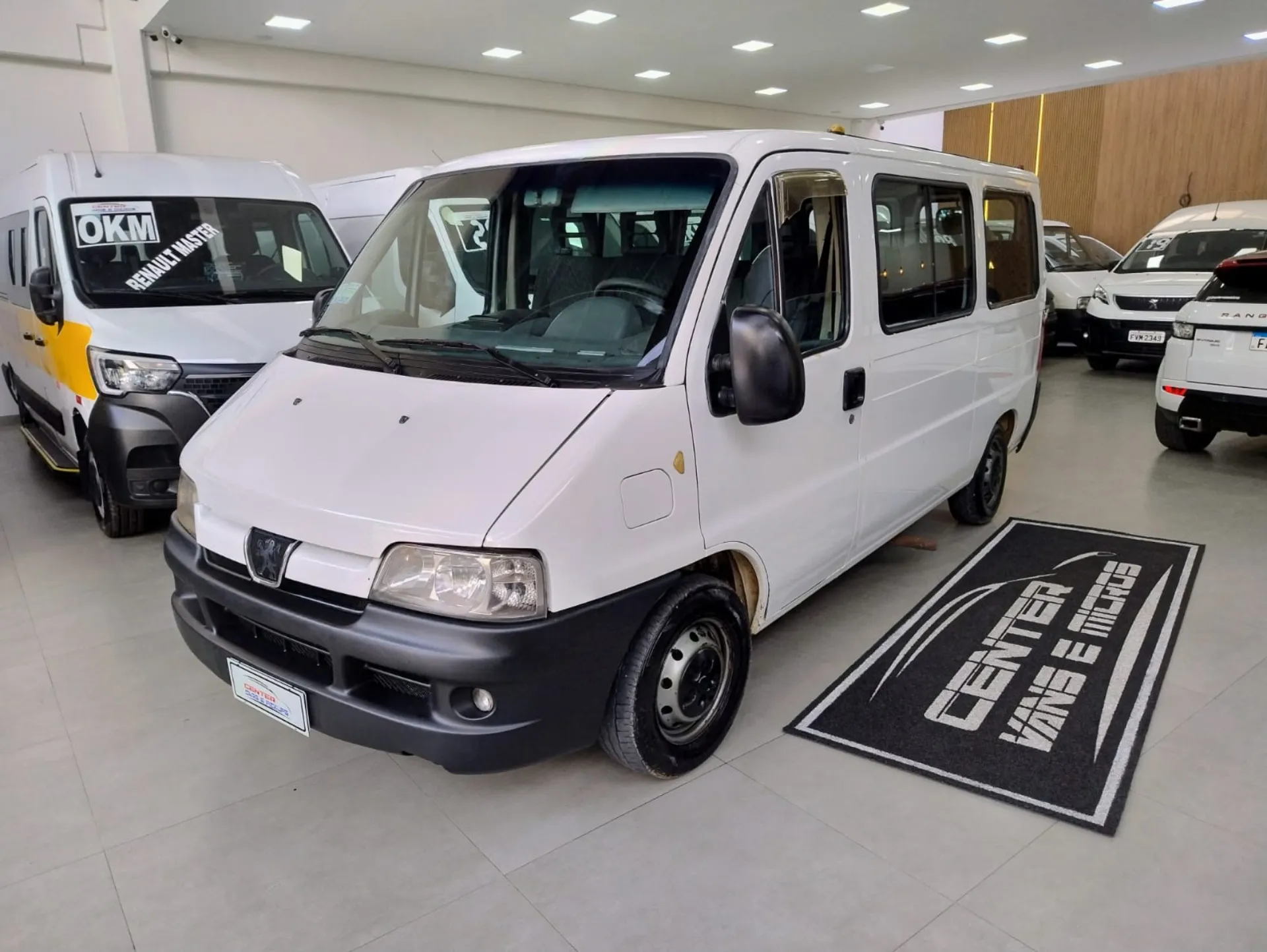 Peugeot Boxer 2.8 Hdi 330 Passageiro 16 Lugares 8v Diesel 3p