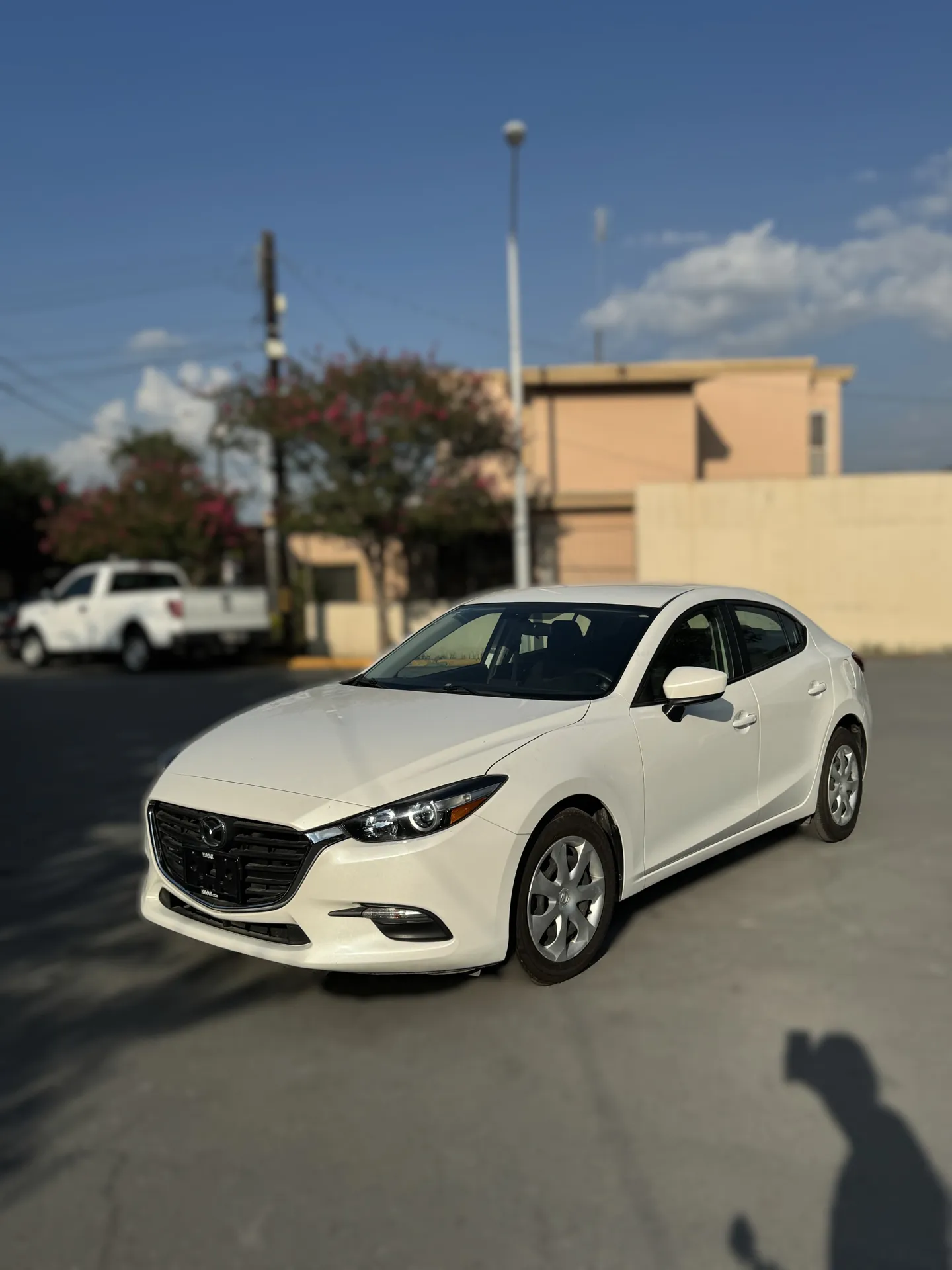 El Mazda 3 Sedán 2.0l Mt Blanco
