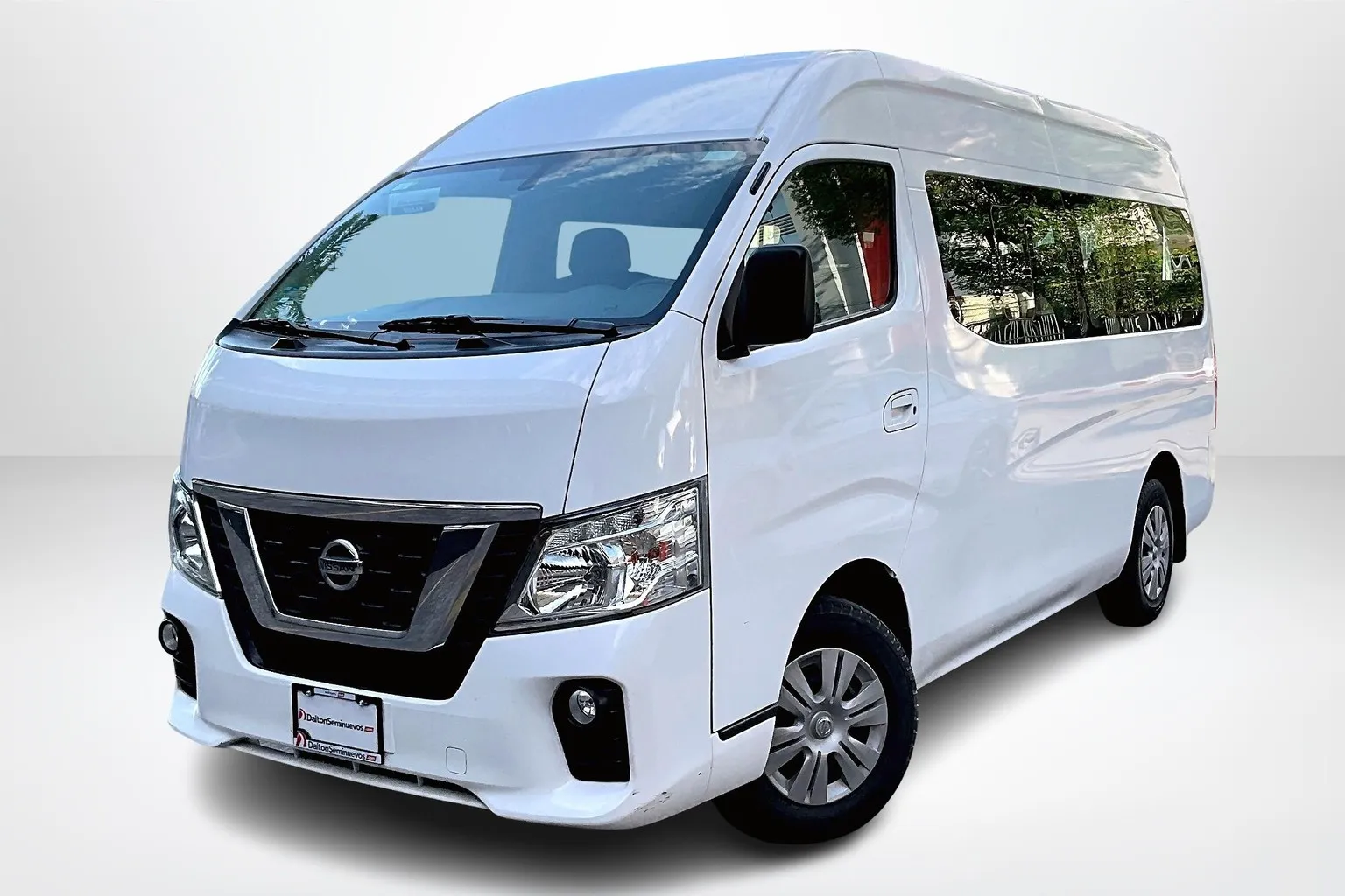 Nissan Urvan 2021