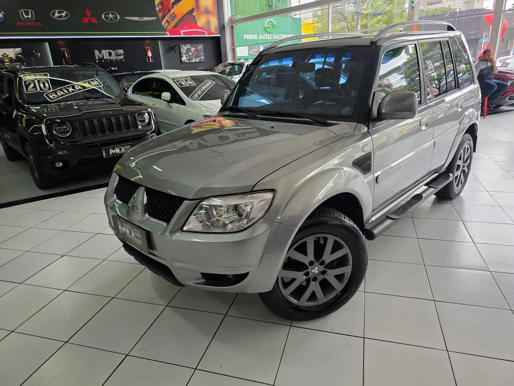 Mitsubishi Pajero Tr4 Flex Automático