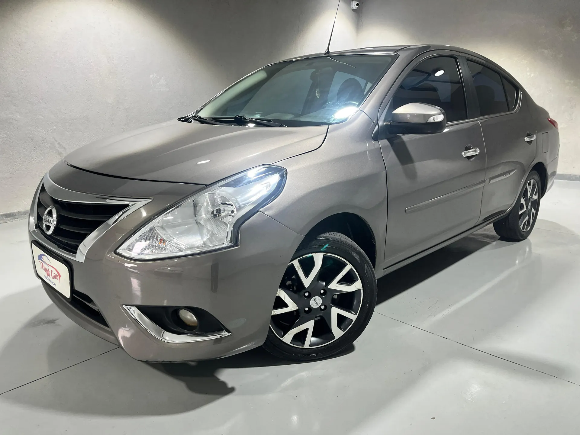 Nissan Versa 1.6 16v Sl Aut. 2017 Financiamento Completo