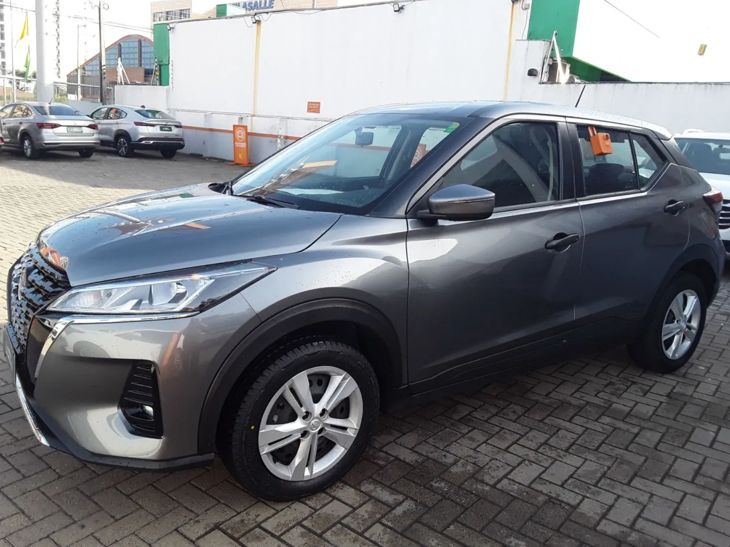 Nissan Kicks 1.6 16v Flexstart Active Xtronic