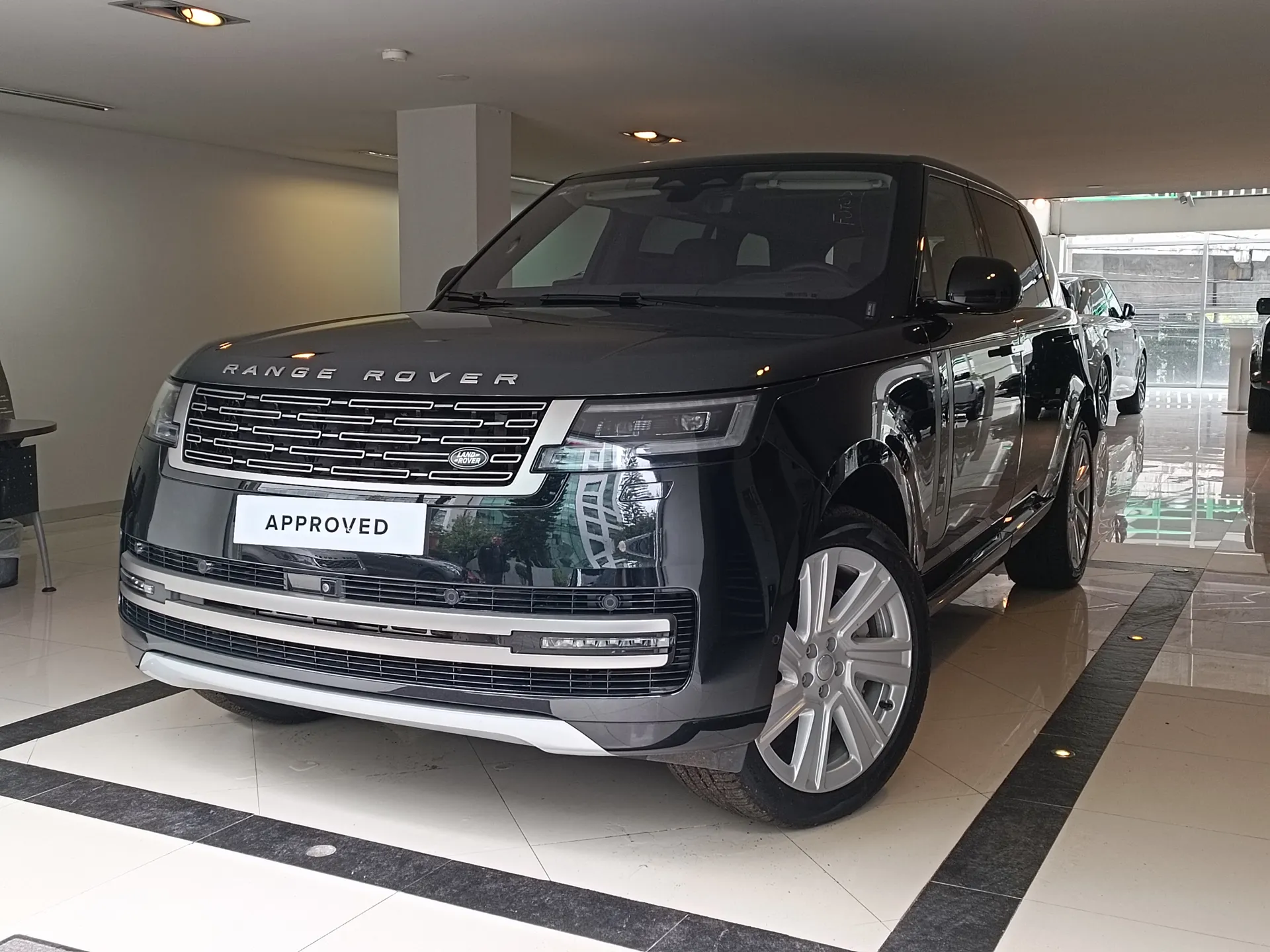 Land Rover Range Rover 2023