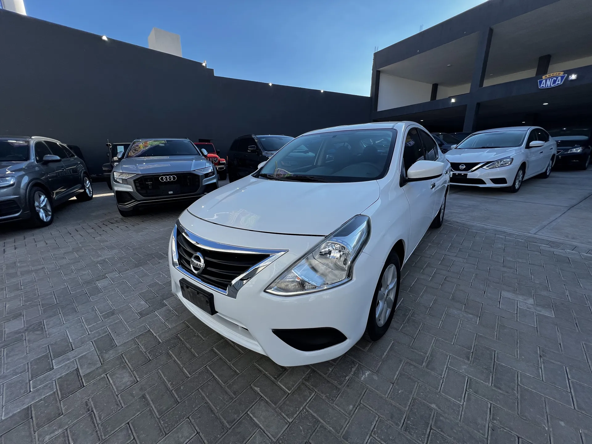 Nissan Versa 1.6 Sense Mt