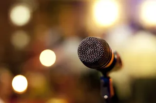Conoce los diferentes tipos y compara los mejores micrófonos profesionales.