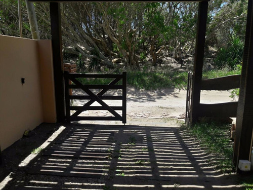 Imagen 6 de 13 de Triplex / Duplex En Costanara Mar Del Tuyu - Costa Del Este