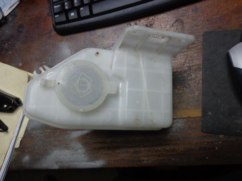 Vendo Tanque De Waiper De Mazda 323, Año 1993, # 860142-026