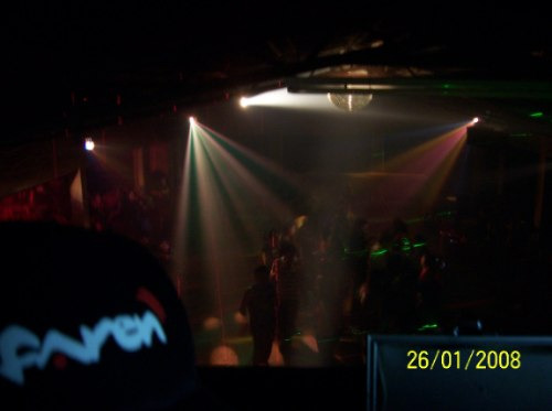 Imagen 5 de 6 de Arriendo Par 64 Led Dmx Y Otras Luces Fiestas Efectos Led
